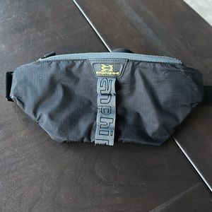 Amphipod Airflow Trail Pack Running Belt